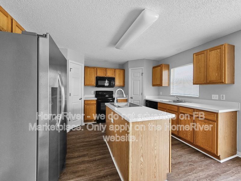 636 Sunway Ln - Photo 5 of 21