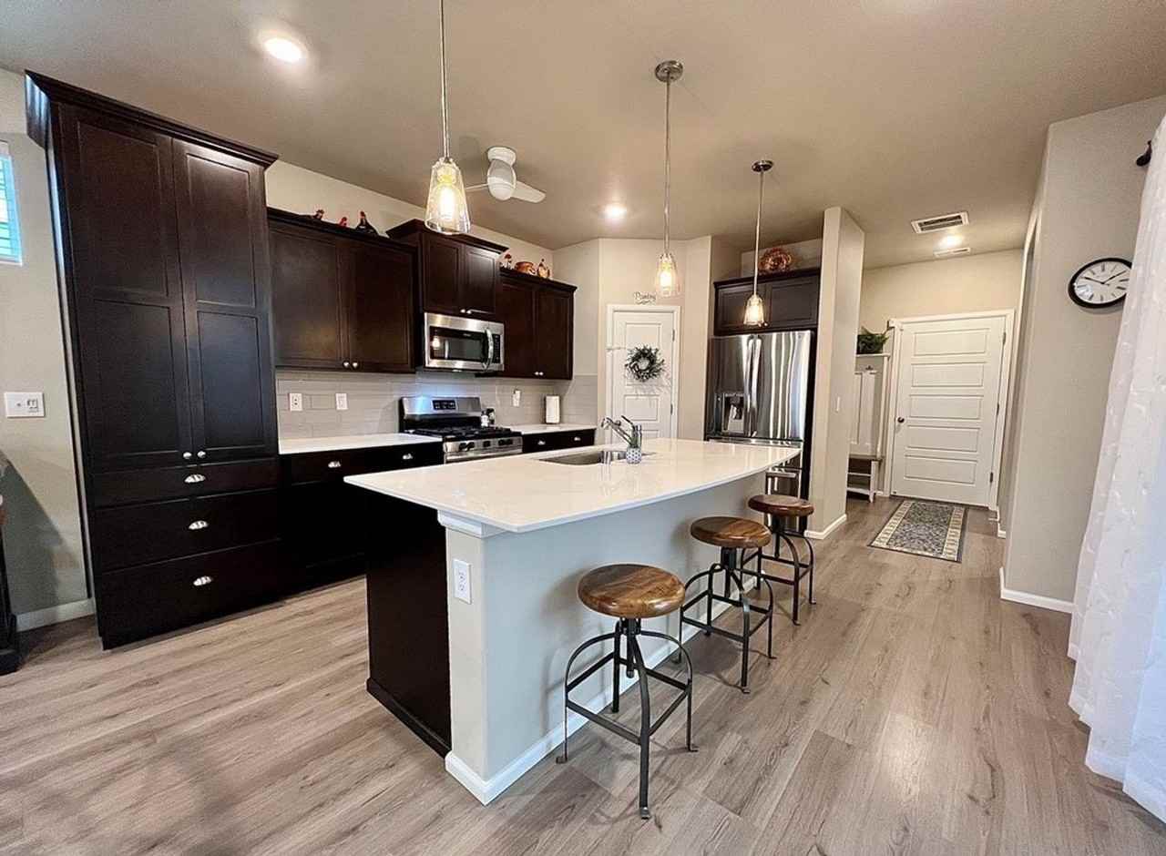 32683 Tolmie Ln - Photo 4 of 22