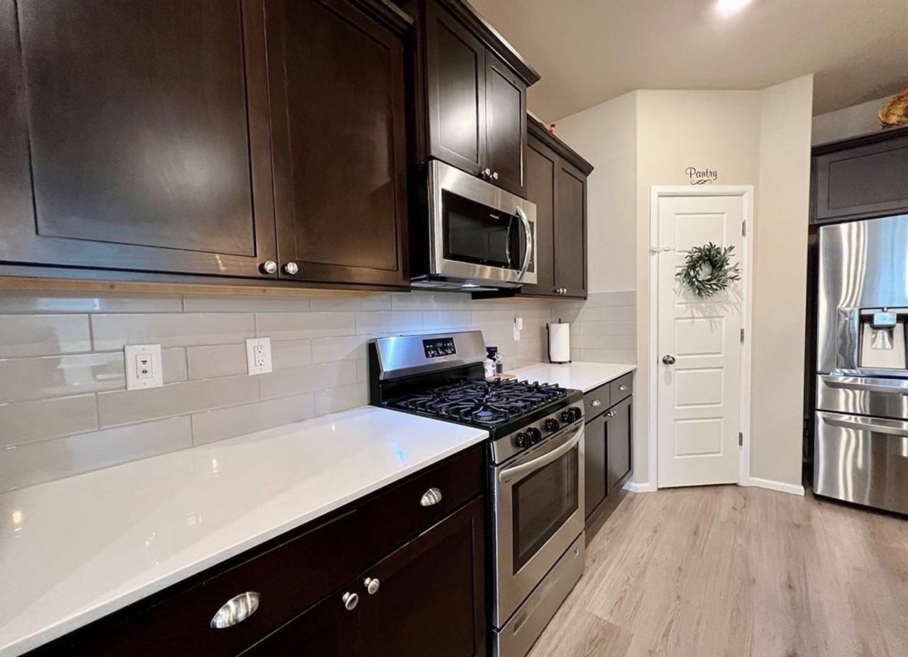32683 Tolmie Ln - Photo 5 of 22