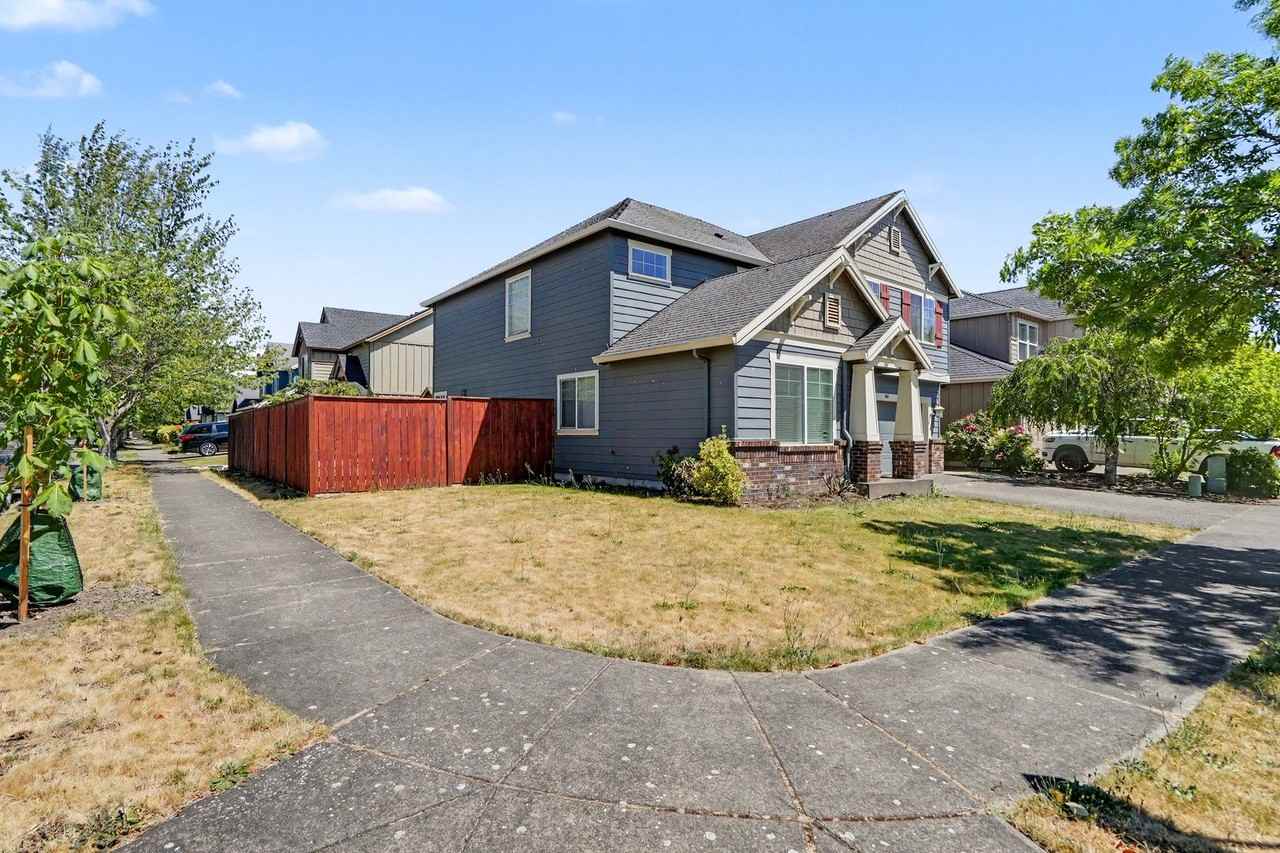 305 Casting St Se - Photo 5 of 46