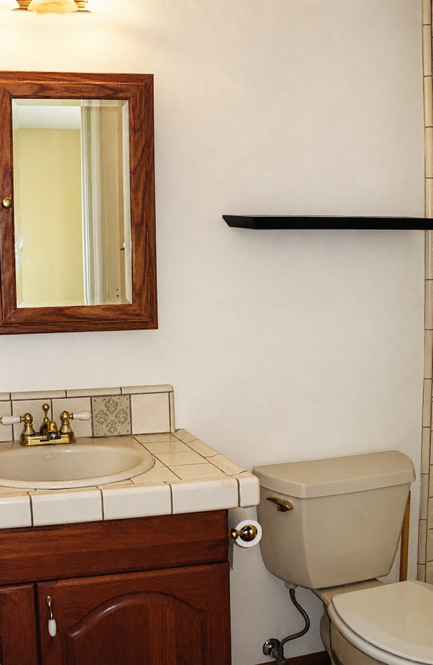 5720 11th St - Photo 5 of 8