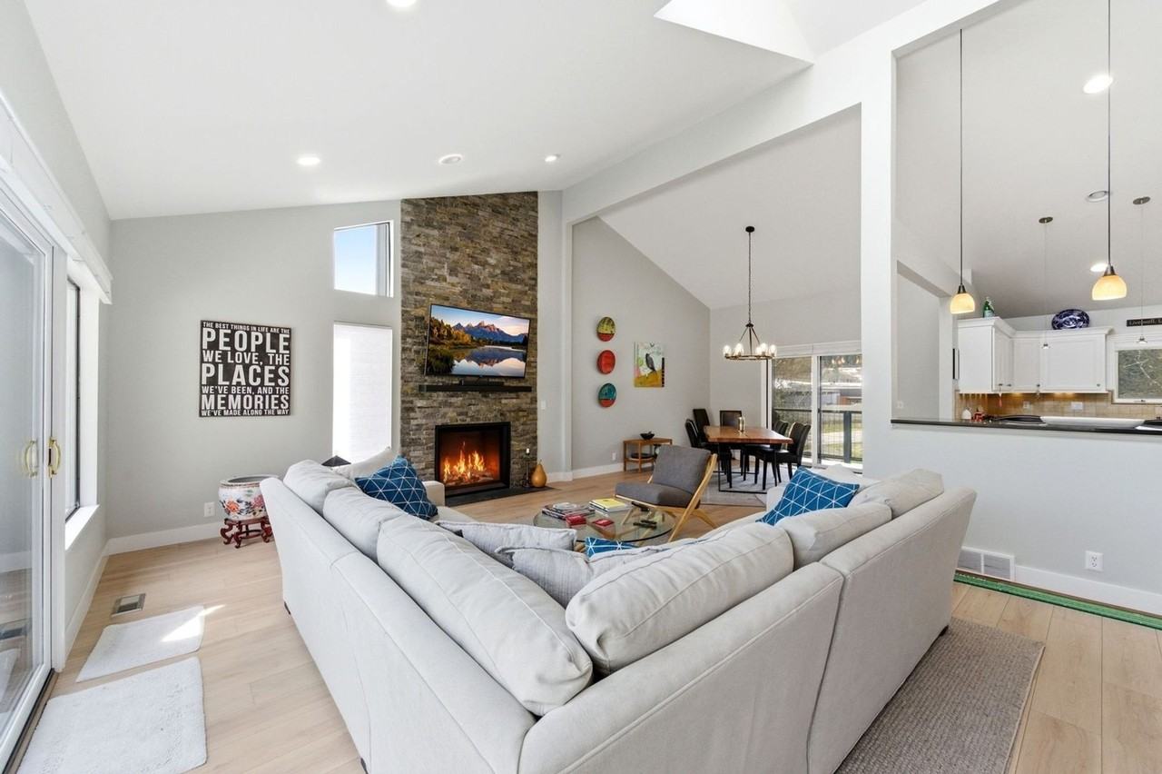 3861 Silver Spur Cir - Photo 4 of 22