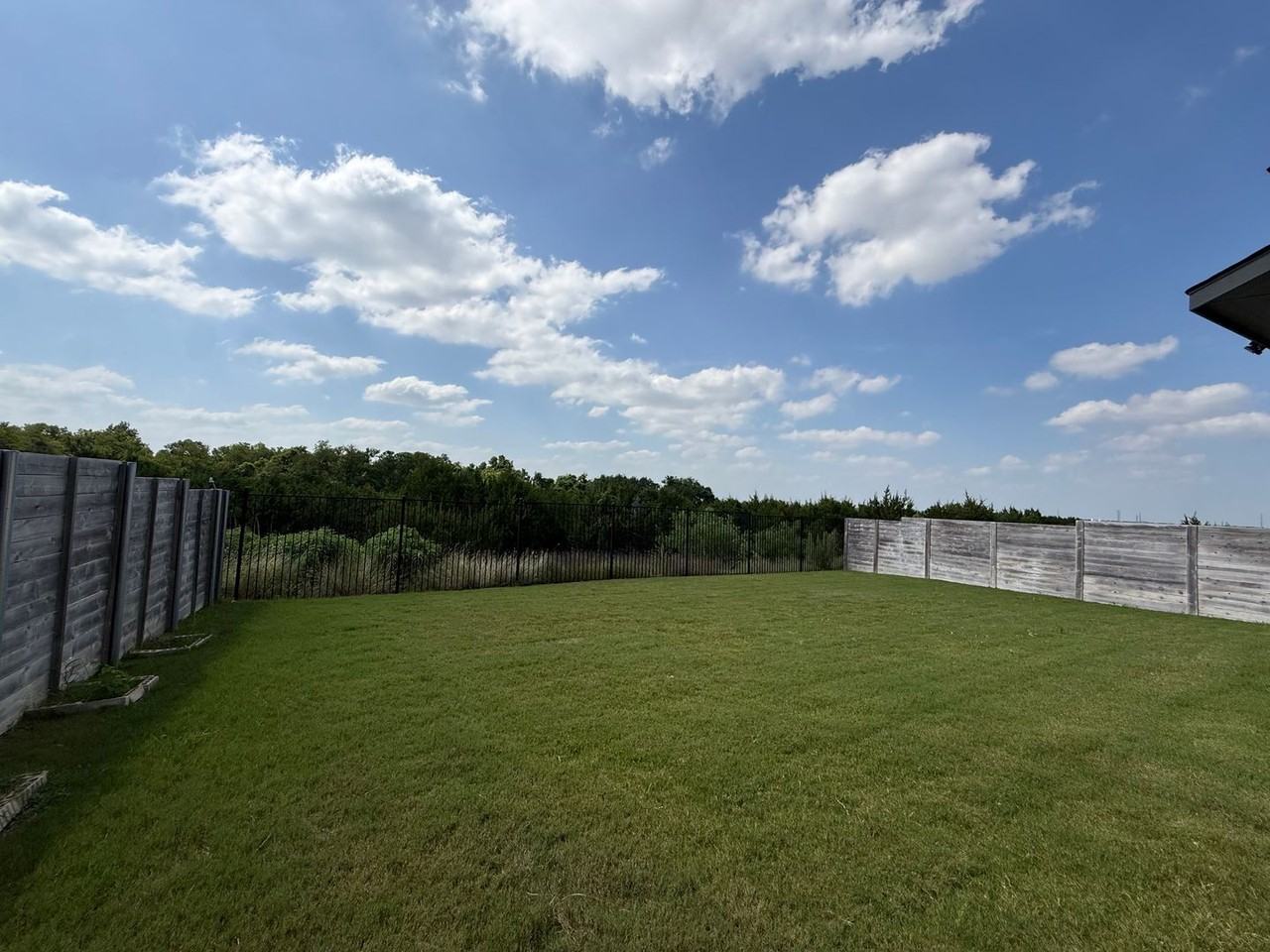 437 Leeward Pass - Photo 3 of 33