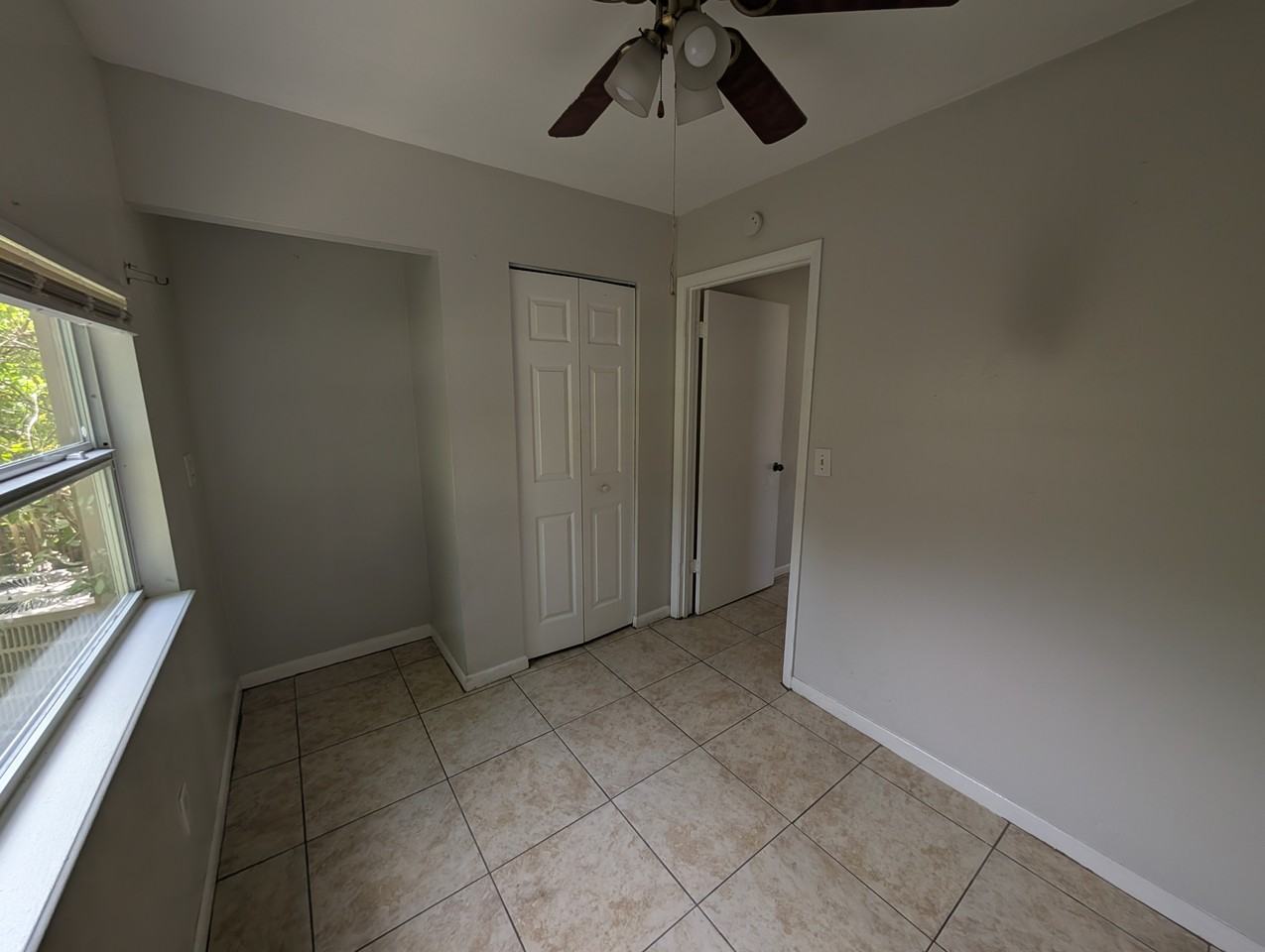 663 Avenue J Nw #2 - Photo 6 of 8