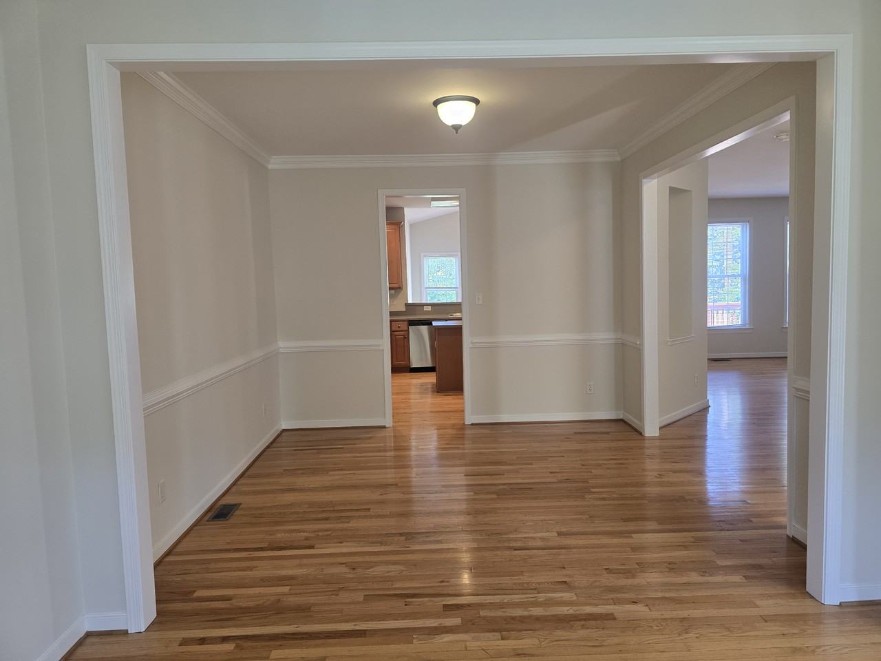 9521 Pine Trails Ct - Photo 6 of 34