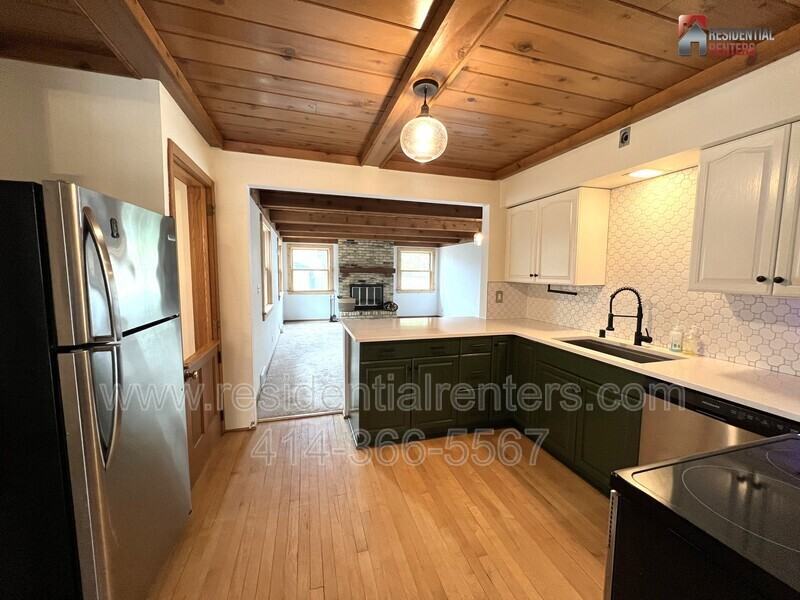 4929 N Hollywood Ave - Photo 4 of 28