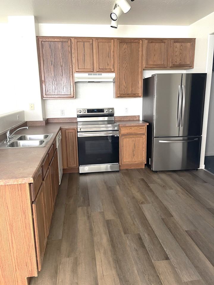 2244 E Huntington Dr - Photo 7 of 14