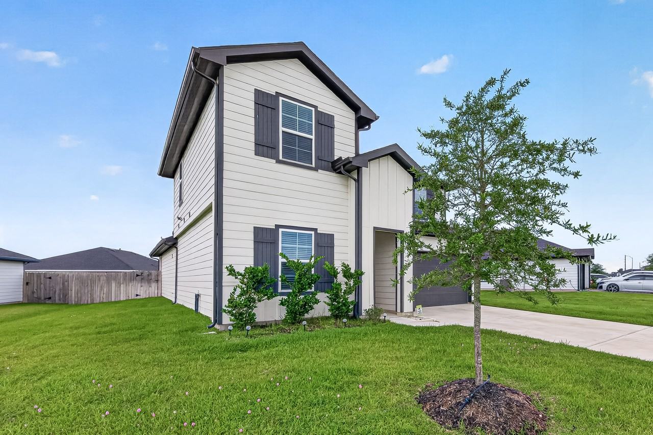 3206 Langley Bend Ln - Photo 2 of 38
