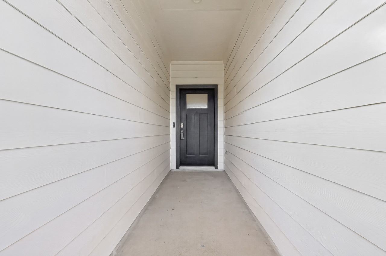 3206 Langley Bend Ln - Photo 5 of 38