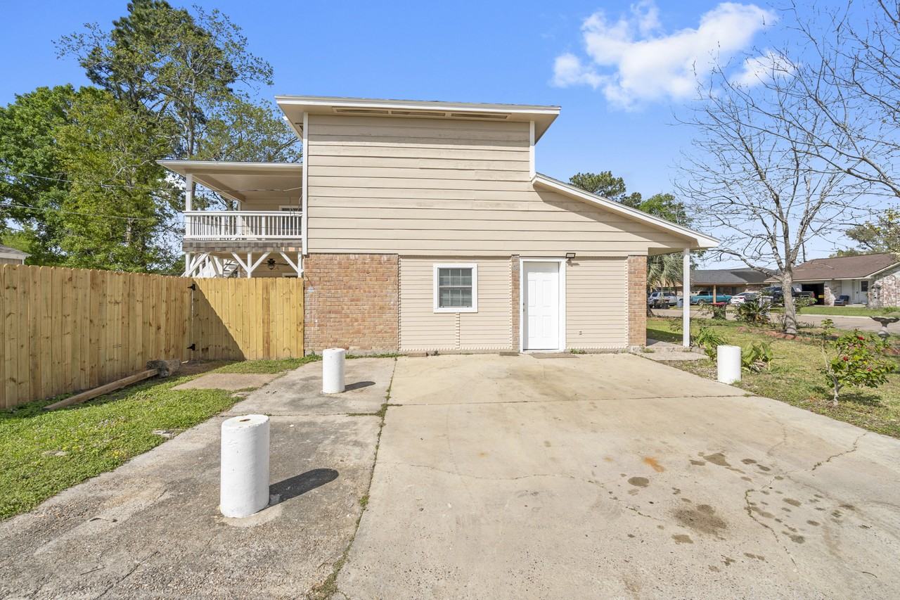 907 Northbend Dr - Photo 3 of 25