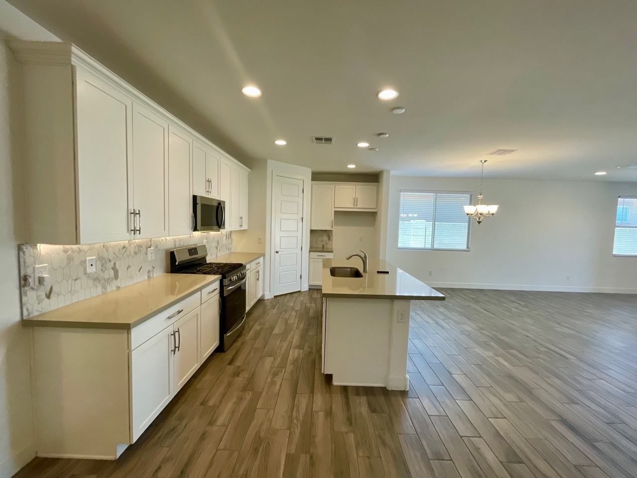 12389 N 173rd Ln - Photo 6 of 28