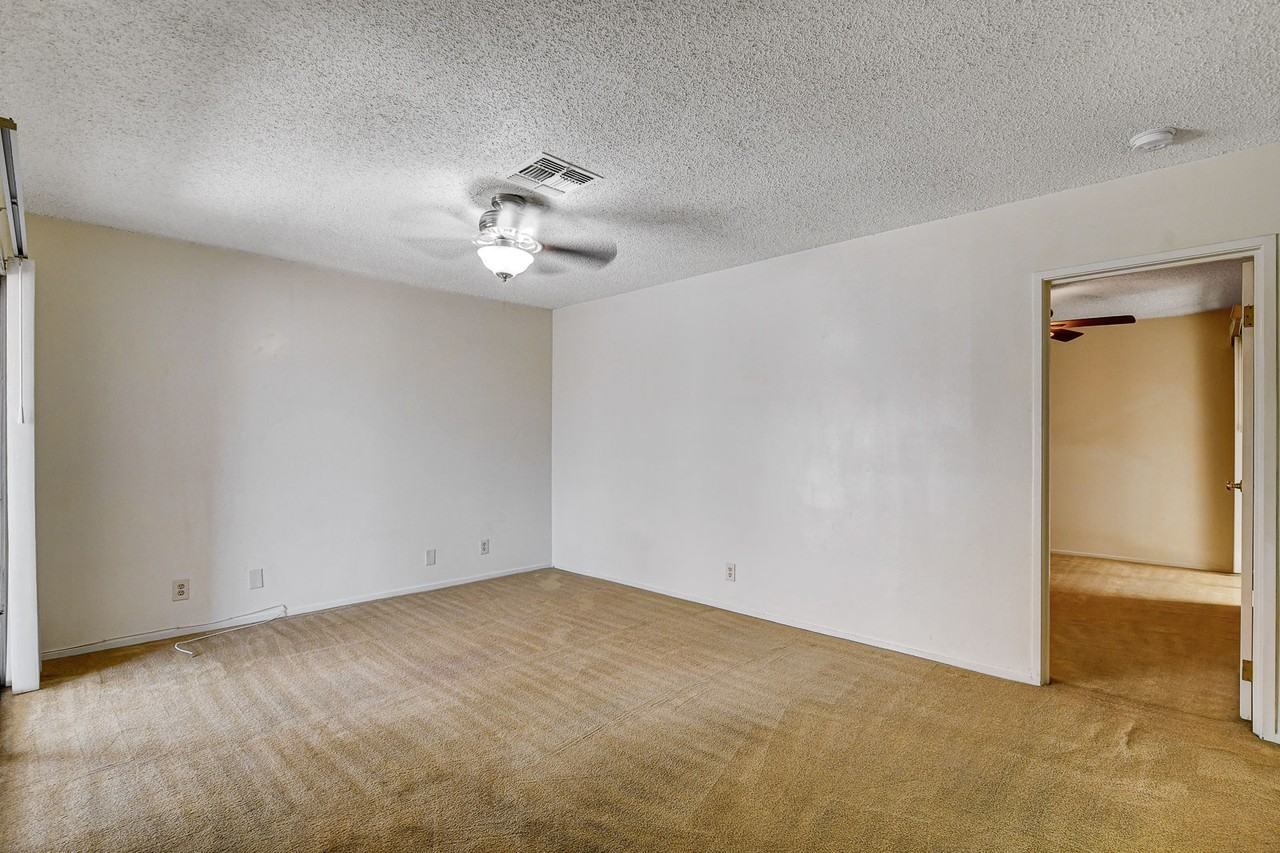 401 N Lamb Blvd #H - Photo 7 of 44