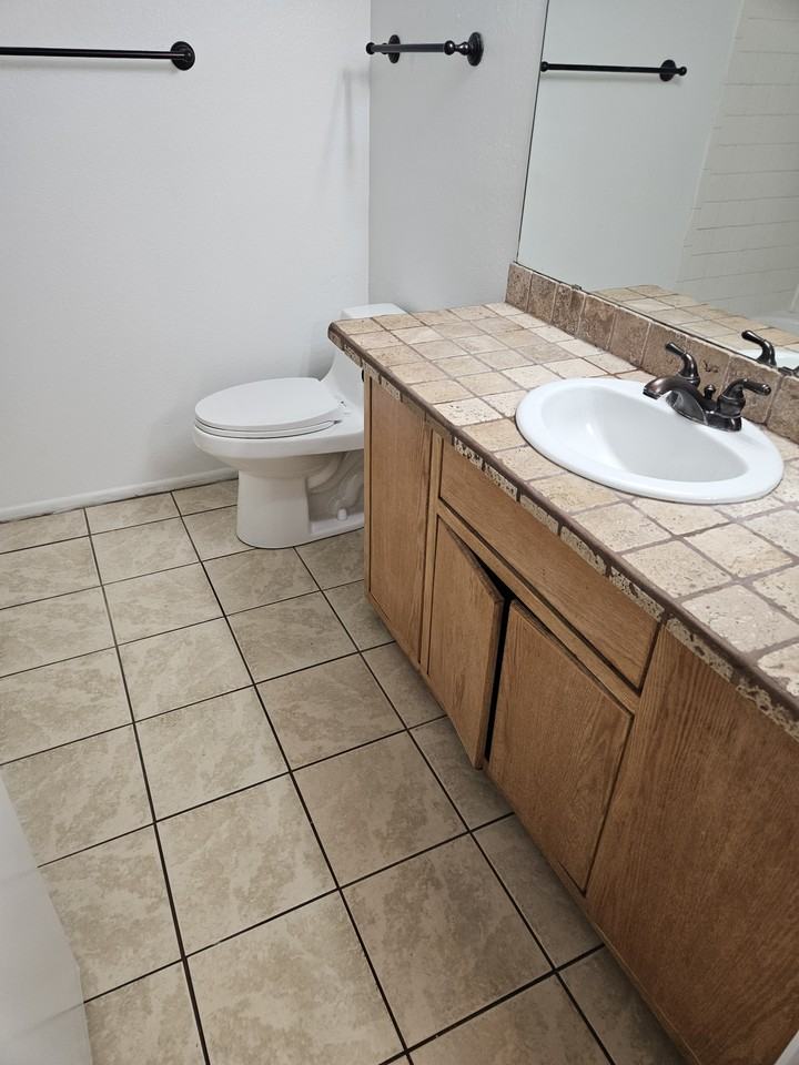 1684 W Park Wood Ln - Photo 7 of 11