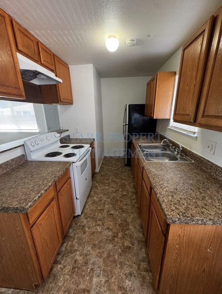 4479 La Cresta Way #4 - Photo 4 of 9