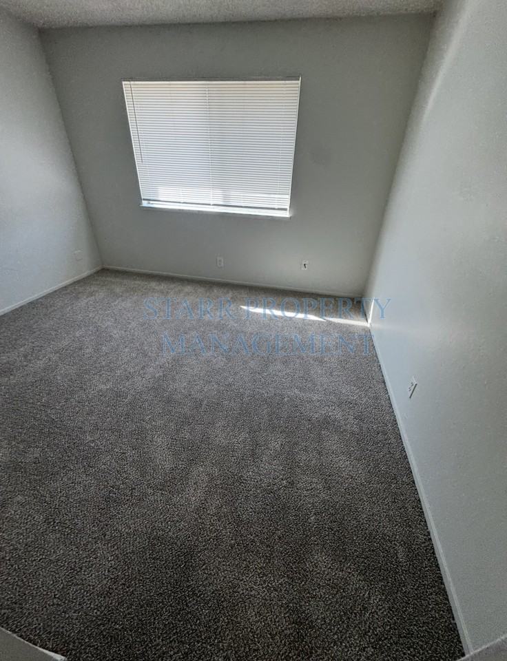 4479 La Cresta Way #4 - Photo 7 of 9