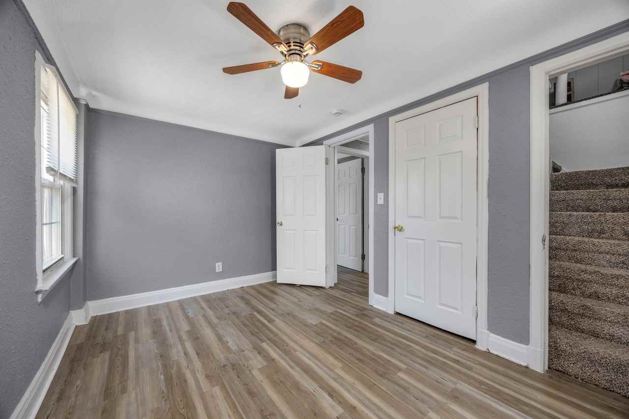 15514 Saint Marys St - Photo 6 of 24