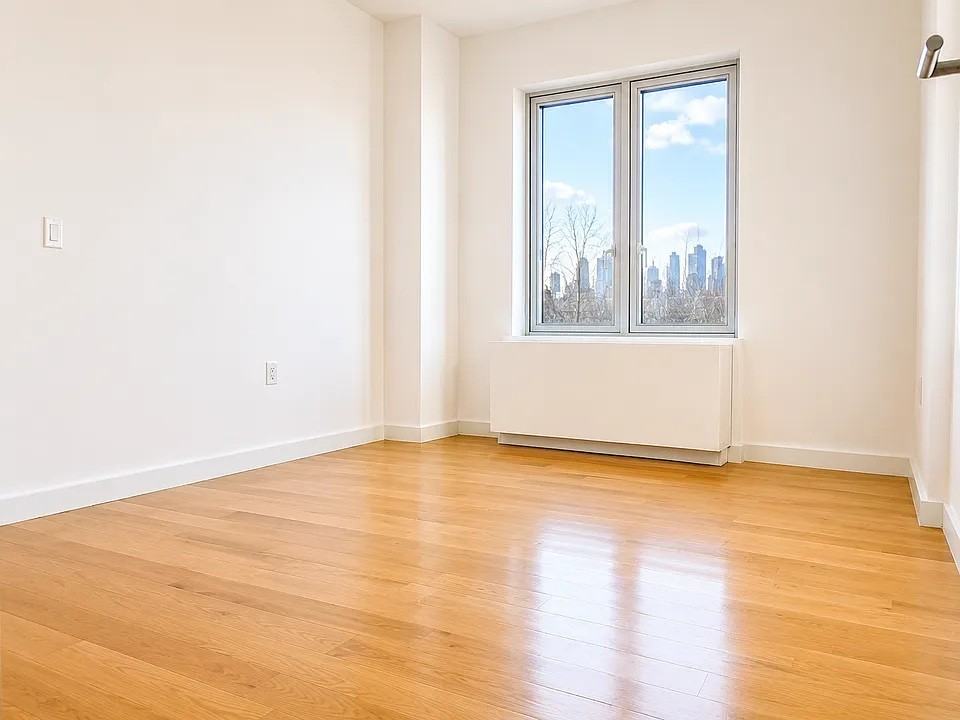 3143 Vernon Blvd #603 - Photo 7 of 7