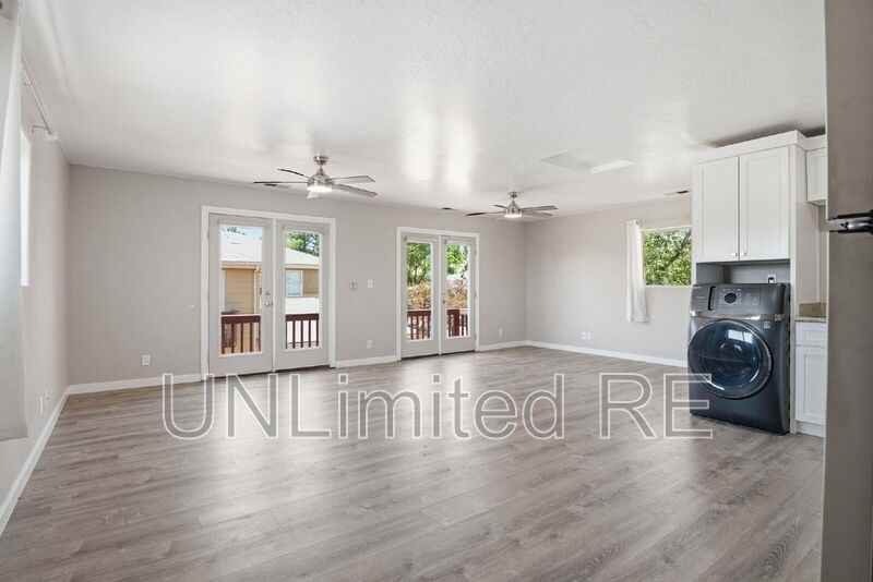 1456 E Russ Way #2 - Photo 3 of 20