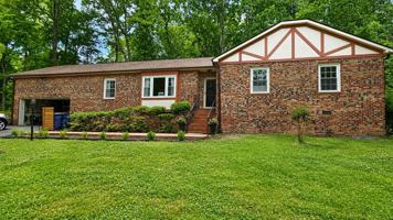 featured image of 42 Greenridge Dr