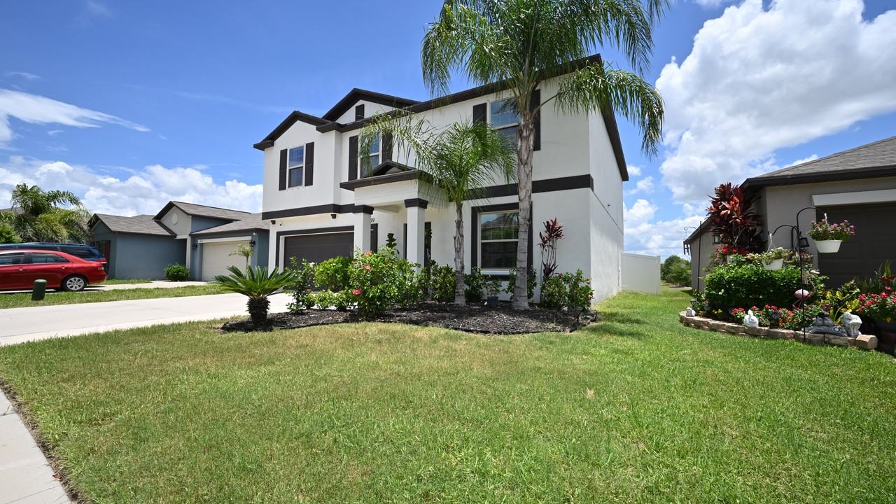 10509 Carloway Hills Dr - Photo 2 of 32