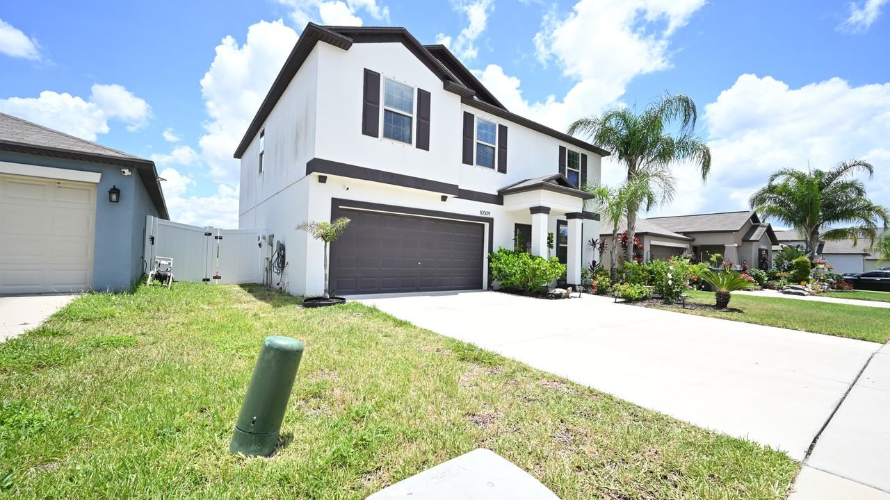 10509 Carloway Hills Dr - Photo 3 of 32