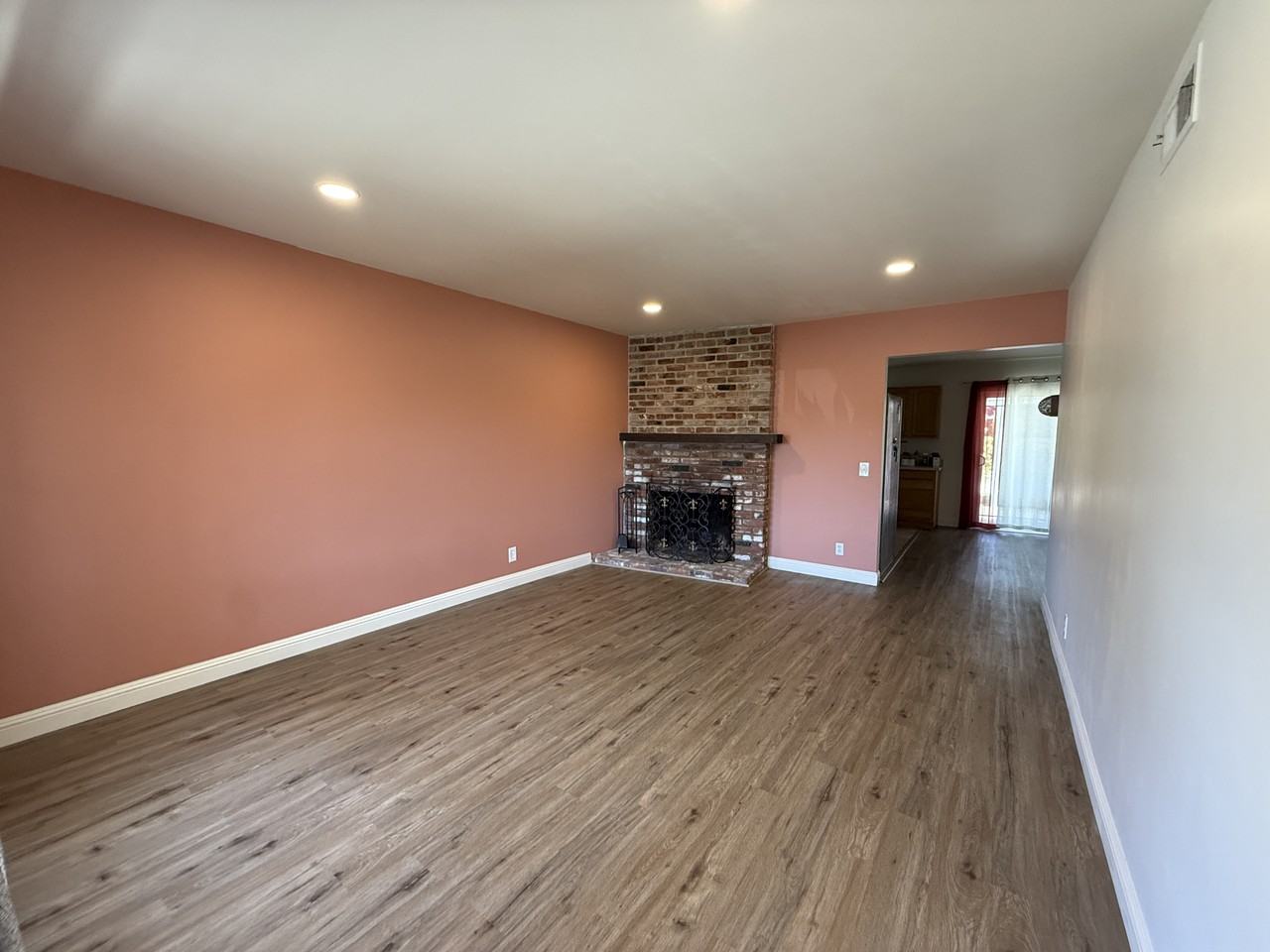 300 Amherst Pl - Photo 2 of 22