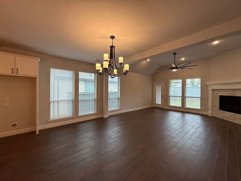 528 Evergreen Rd - Photo 2 of 26