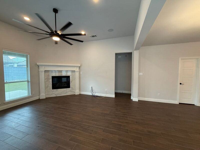 528 Evergreen Rd - Photo 4 of 26
