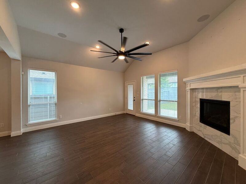 528 Evergreen Rd - Photo 5 of 26