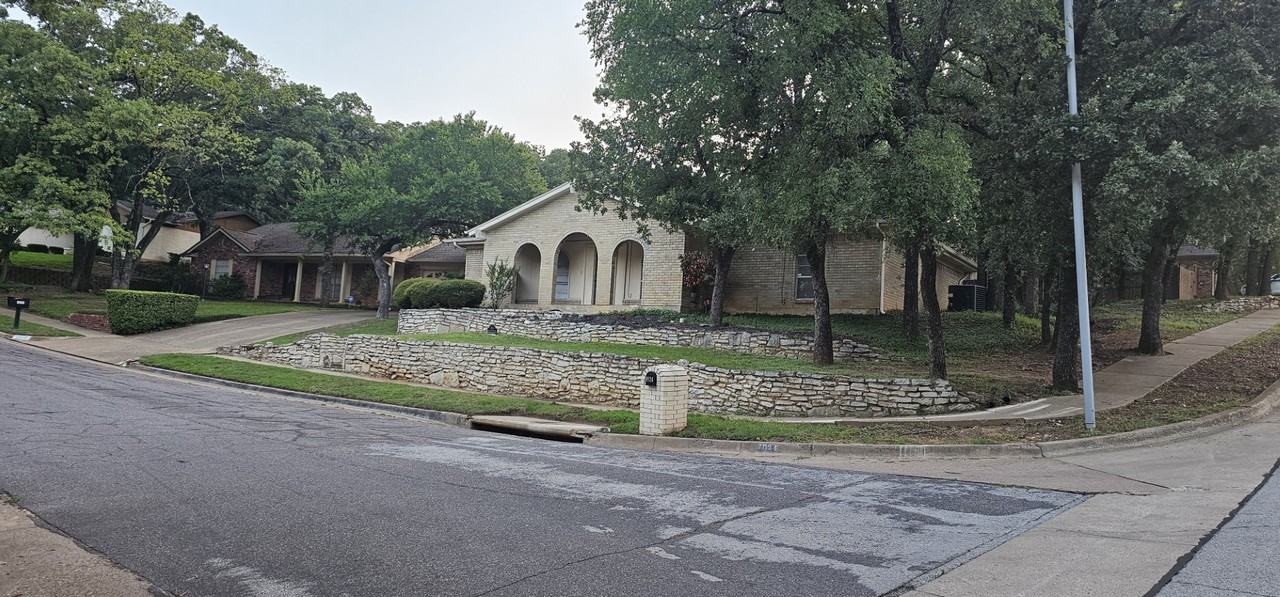 1824 Holly Oak St - Photo 2 of 24