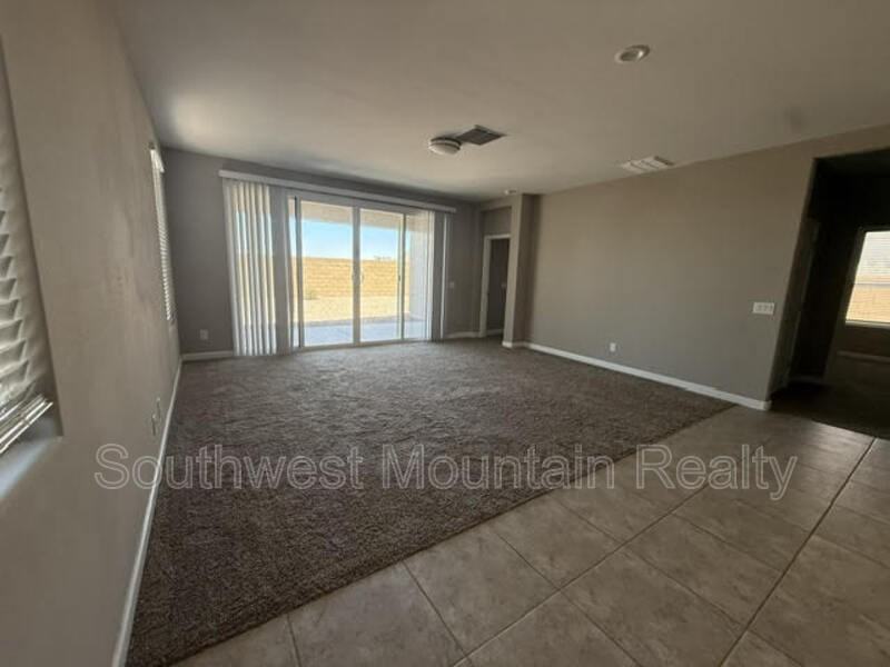 2226 E Comiskey Dr - Photo 5 of 16