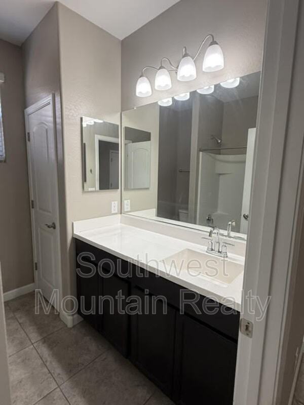 2226 E Comiskey Dr - Photo 7 of 16