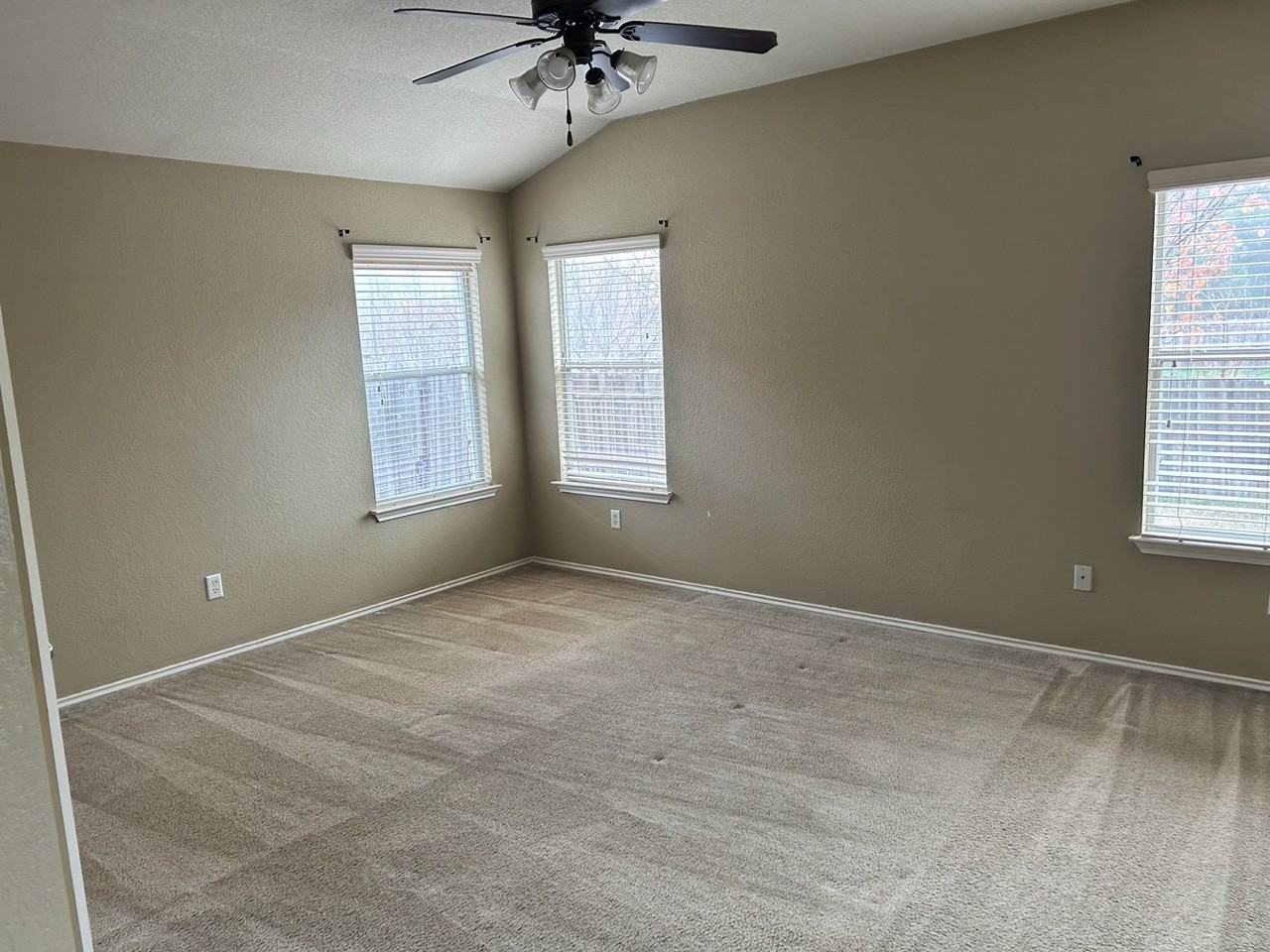 2219 Memory Ln - Photo 6 of 8