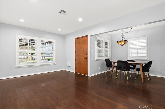 667 Marine St - Photo 5 of 20