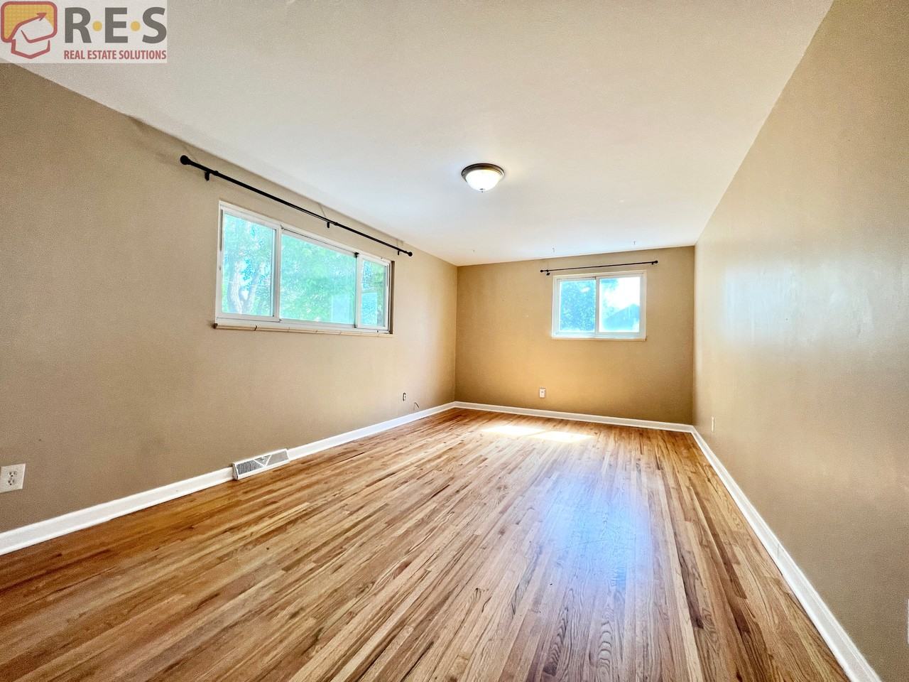 2021 W 82nd Pl - Photo 3 of 14