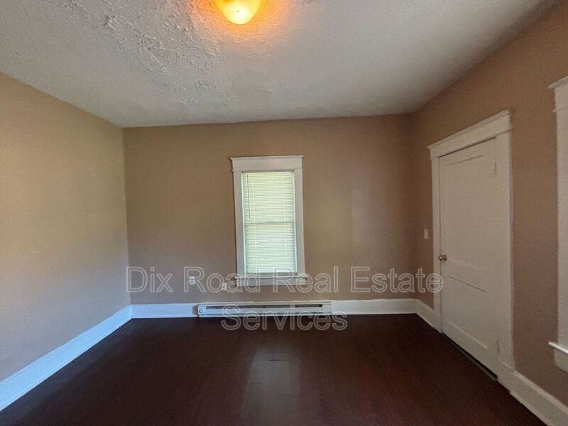 1618 Taylor Ave - Photo 4 of 12