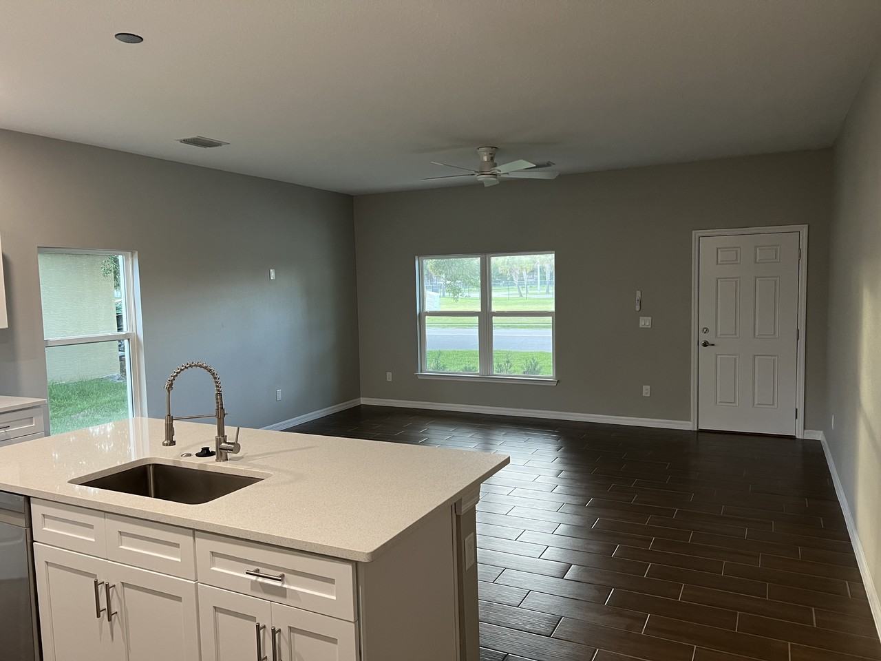 554 Ronnoc Ln - Photo 7 of 27