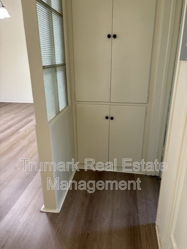 1037 E Glenoaks Blvd #A - Photo 3 of 8