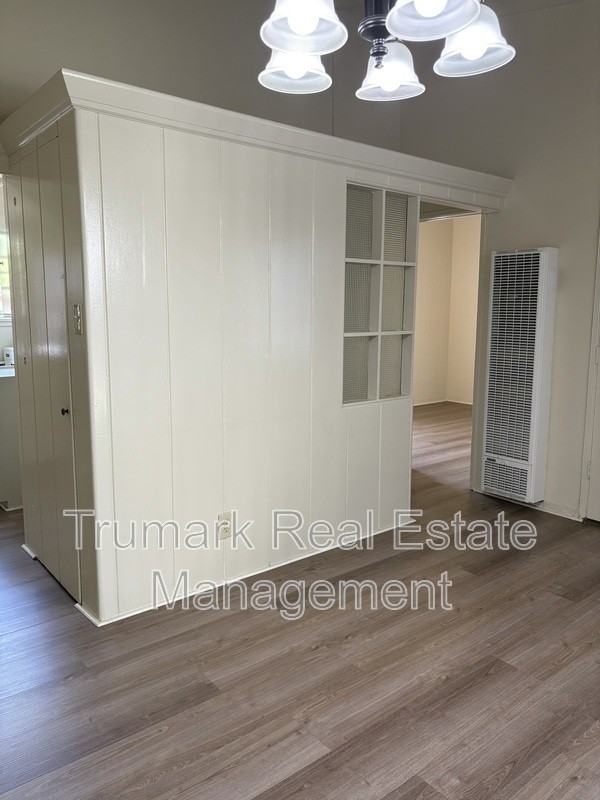 1037 E Glenoaks Blvd #A - Photo 7 of 8