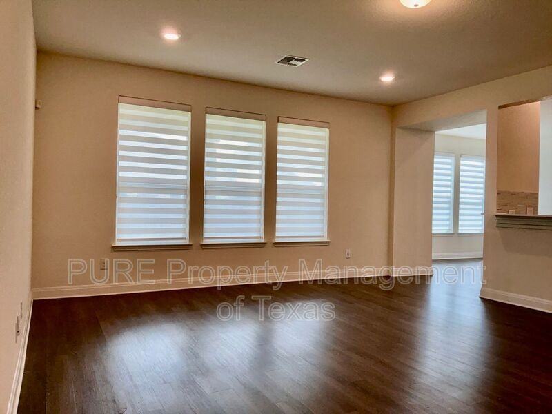 1008 Brenham Ln - Photo 6 of 36
