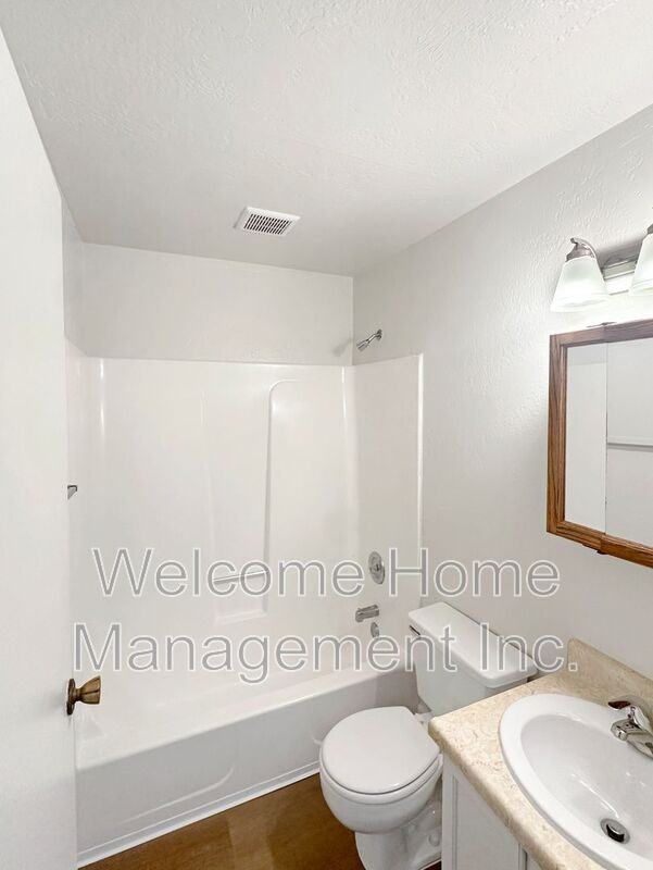 15640 Usher St #3 - Photo 6 of 9