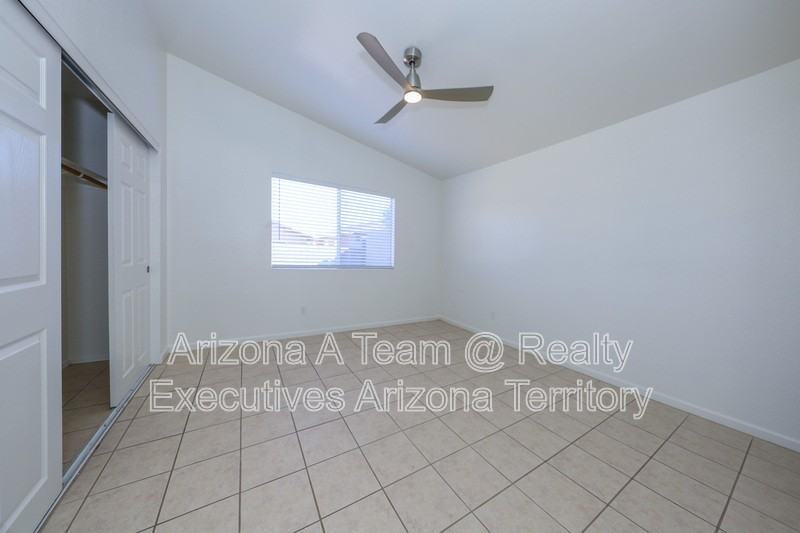 8873 E Rose Tree St - Photo 6 of 15