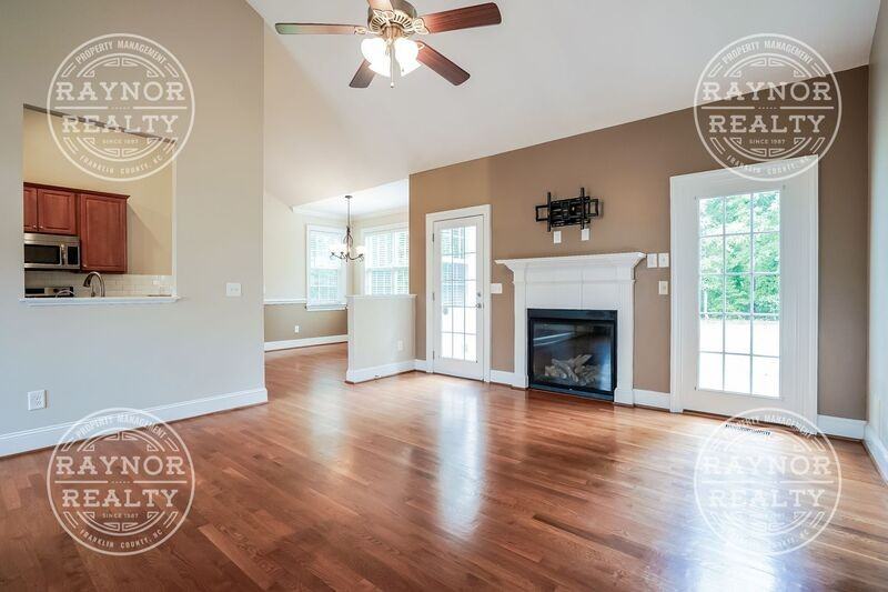 90 Glen Oaks Dr - Photo 4 of 16