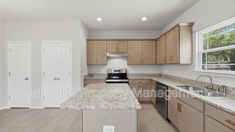 1035 Cedar Grove Trl - Photo 7 of 30