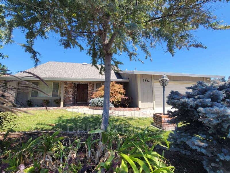 2842 Vista Grande - Photo 2 of 22