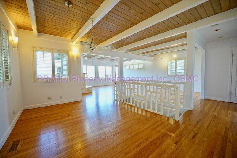225 California Ave - Photo 4 of 28