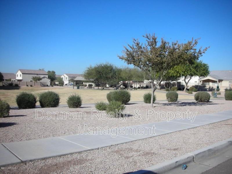 5725 S 32nd Ln - Photo 2 of 15