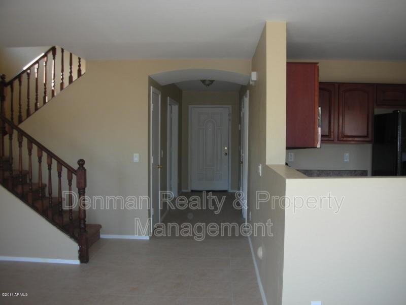 5725 S 32nd Ln - Photo 5 of 15