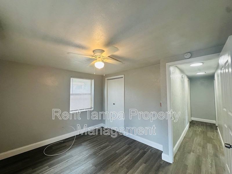 1026 1/2 19th St S - Photo 3 of 10