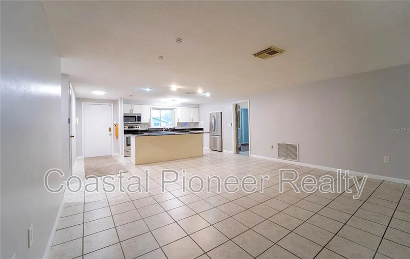 7713 Heather St - Photo 2 of 26